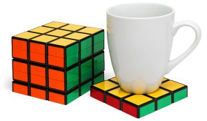 eis posavasos de cubo de Rubik