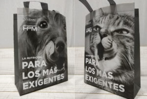 Bolsas para mascotas como regalo promocional del centro vewterinario HPM