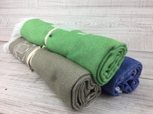 3 toallas hechas con materiales reciclados